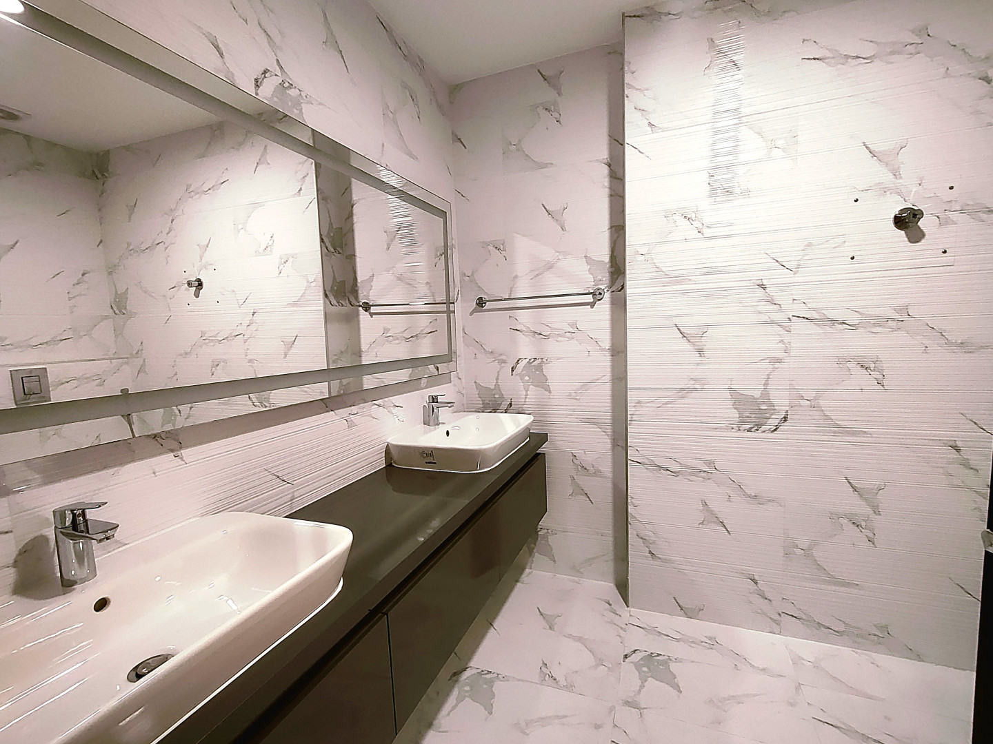 Brand New Luxury Living in Sanabis | BD. 500/-