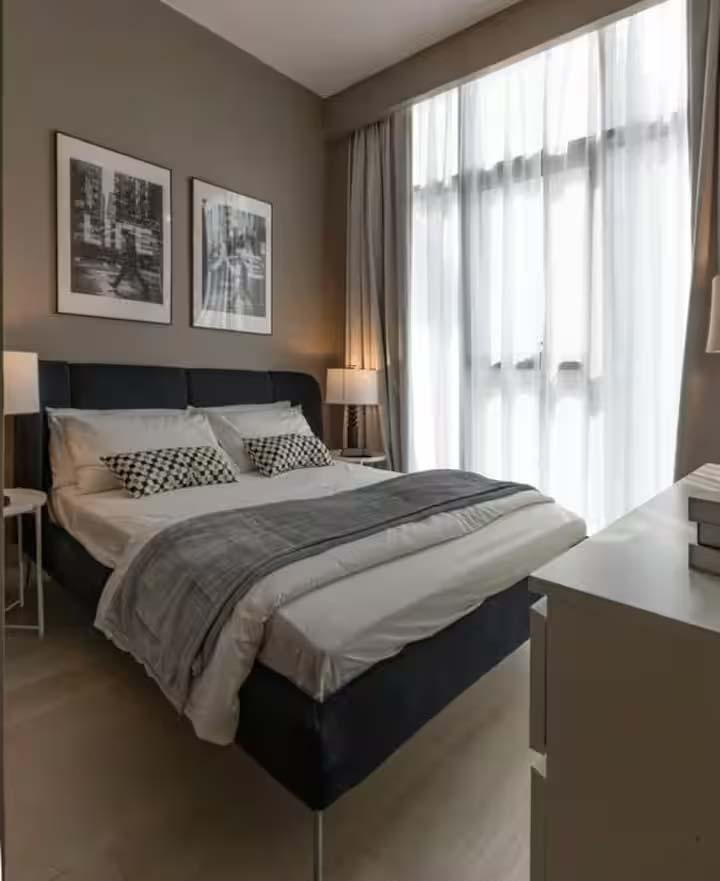 Bright living and dining area