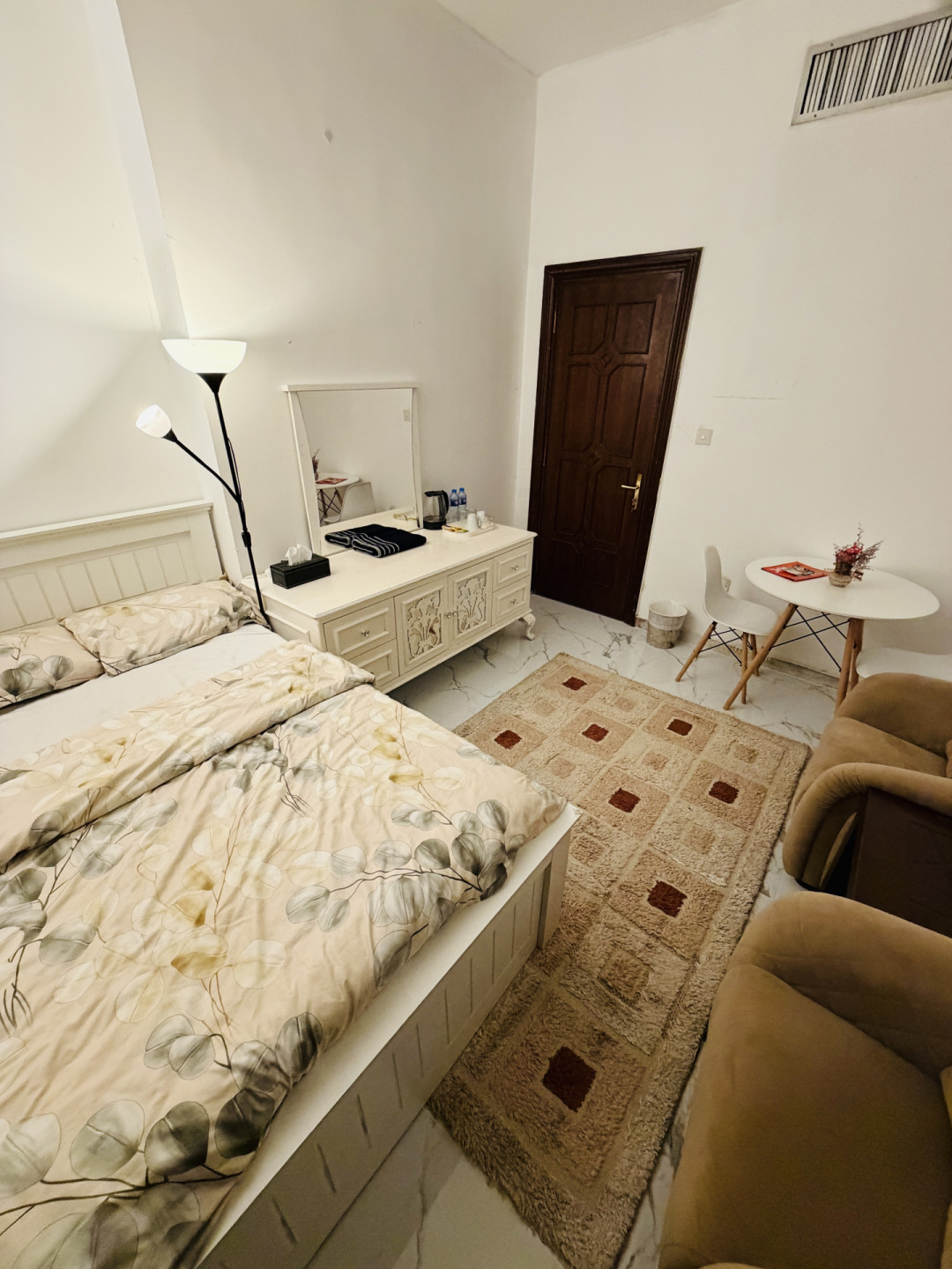 Daily basis room available