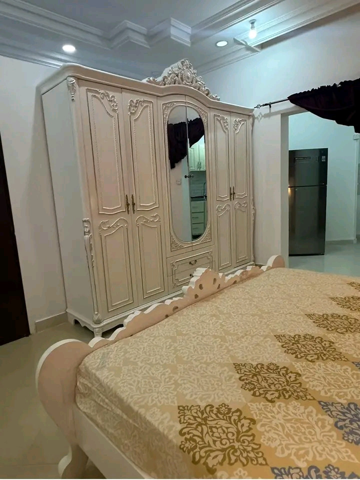 Ground floor, one room and a living room in Mars