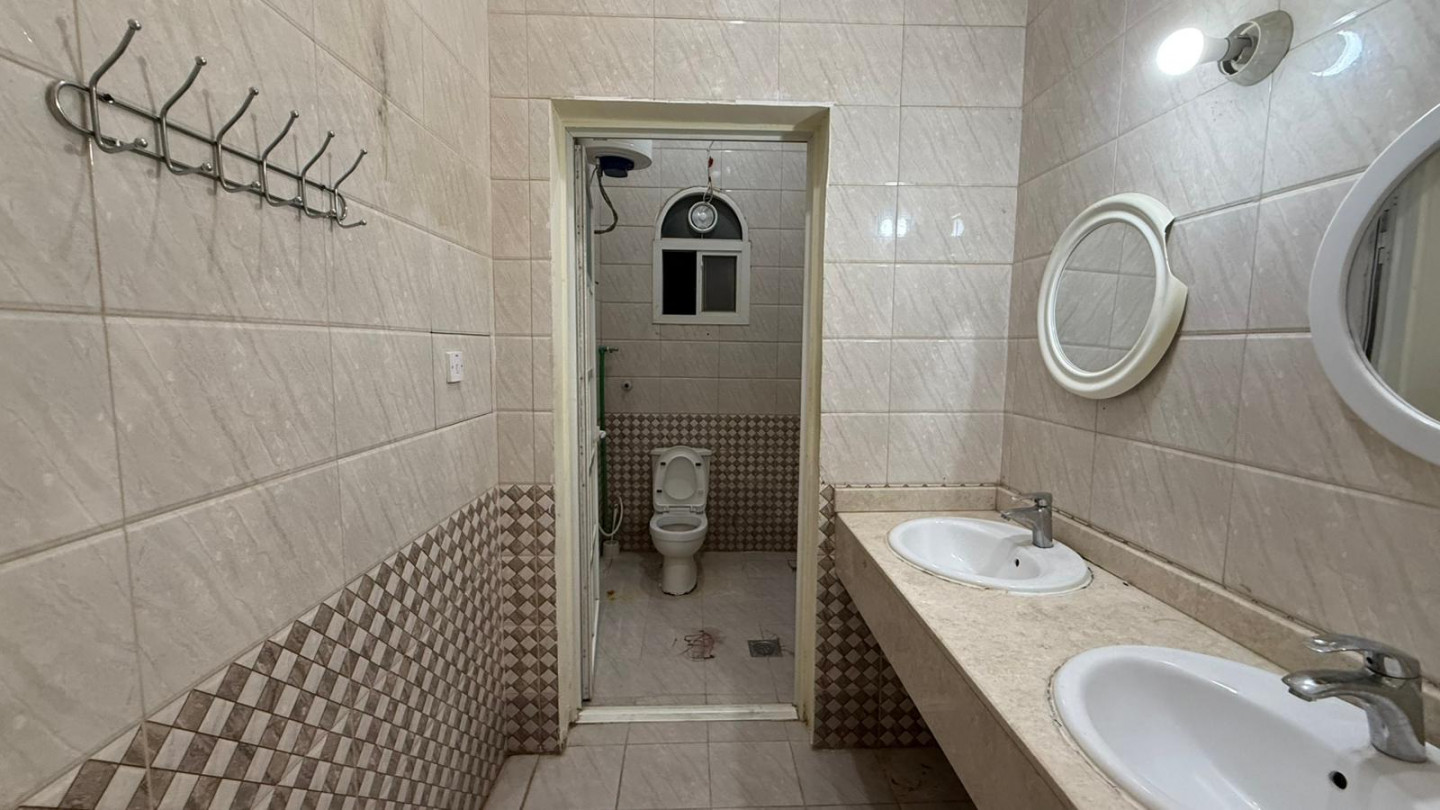 First floor, three rooms, living room, kitchen, two bathrooms, and a small balcony. 5000 (excluding electricity and water). Checks accepted.