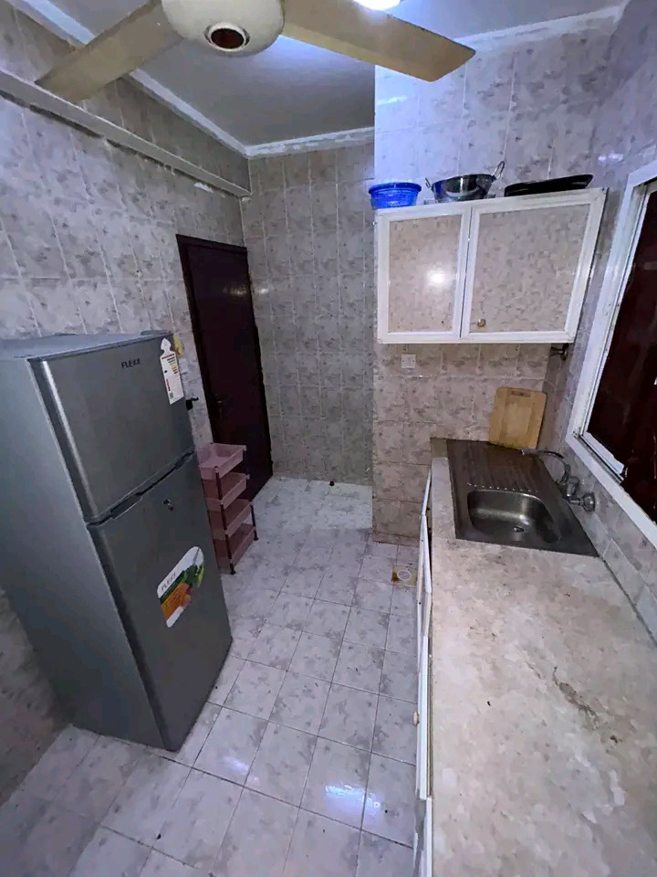 fkham-alaaysh-b-klb-mskt51785149164.jpg