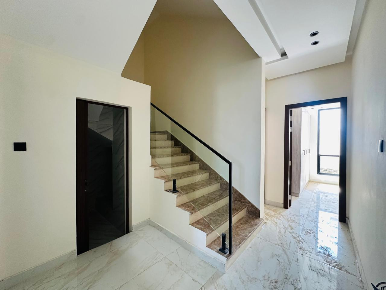 First occupancy villa with central air conditioning in Al-Haliou