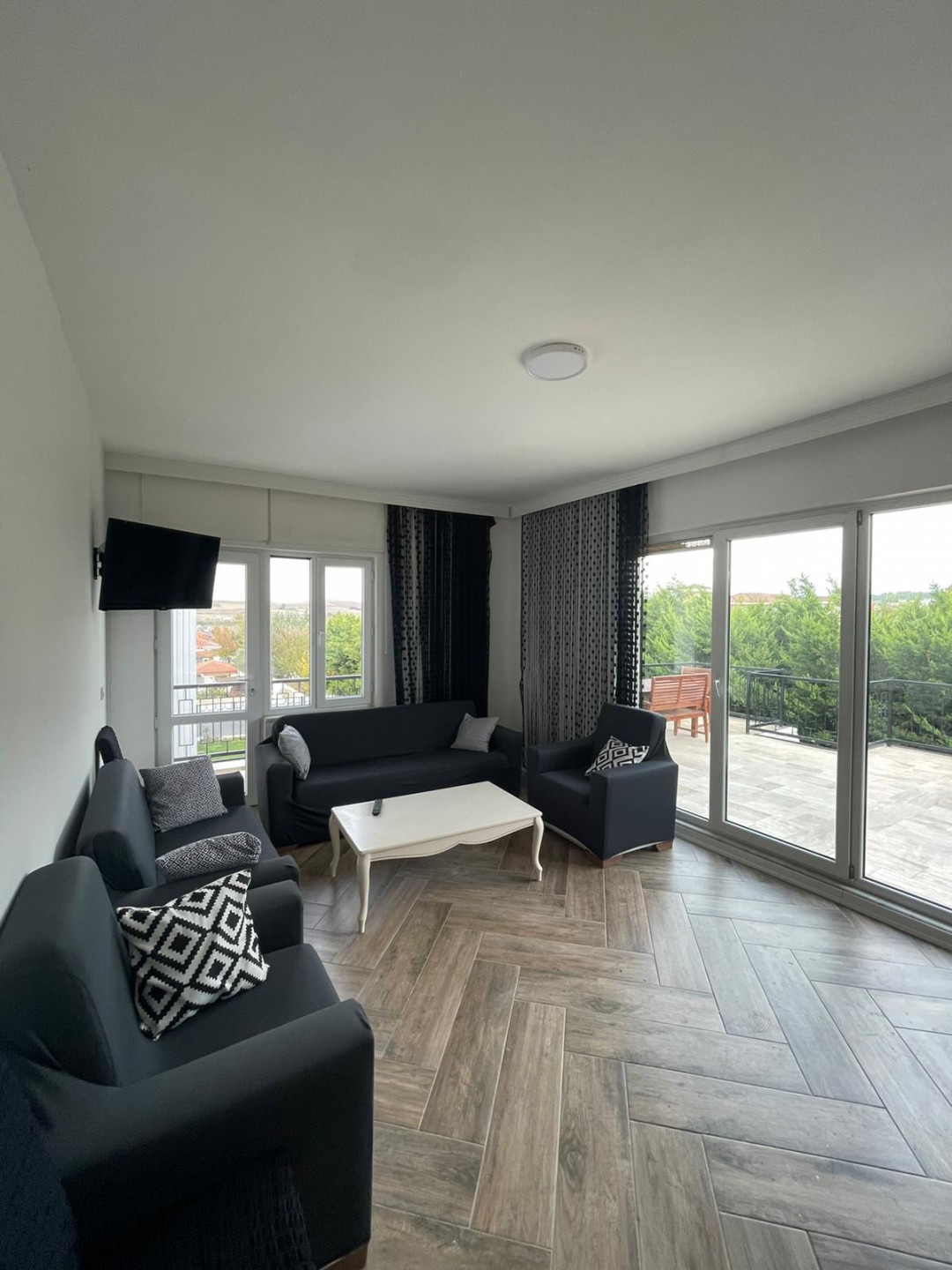 Four-story villa for tourist rent