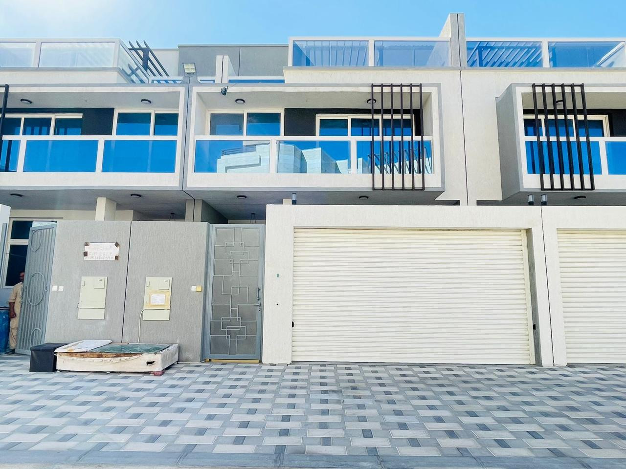 fyla-fakhr-b-alzahy-pgyj01788184210.jpg