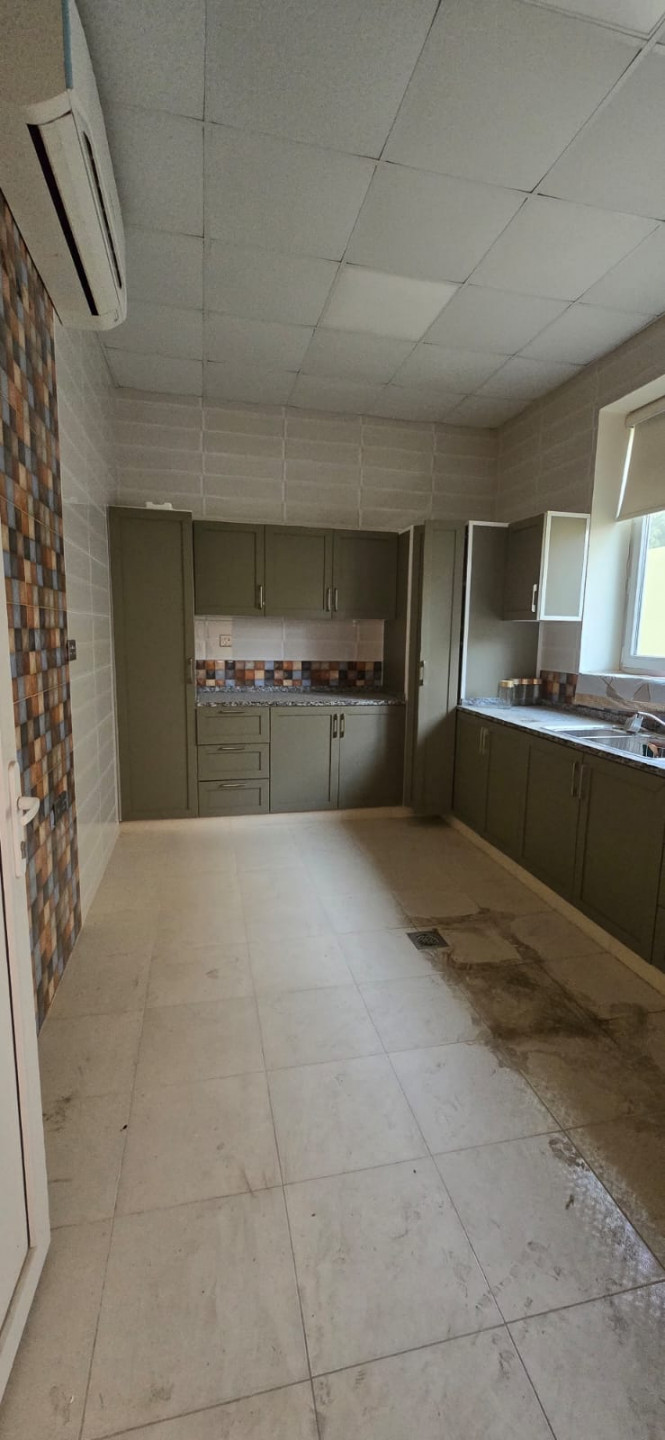 Luxury villa in Al Rawda 3
