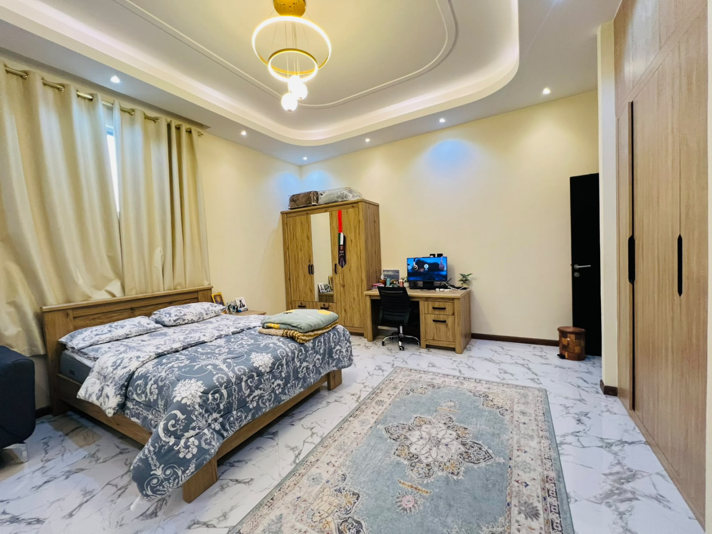 fyla-fakhr-bmntk-alyasmyn81791892123.jpg