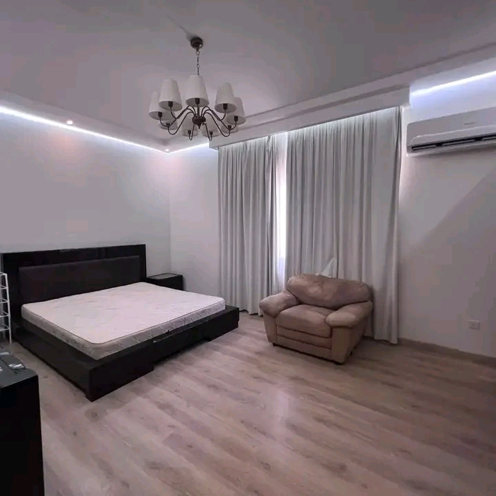 Luxury villa in a prime location with comprehensive services