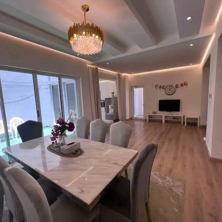 Luxury villa in a prime location with comprehensive services