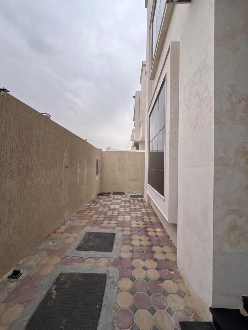 Luxury villa in Al Yasmin