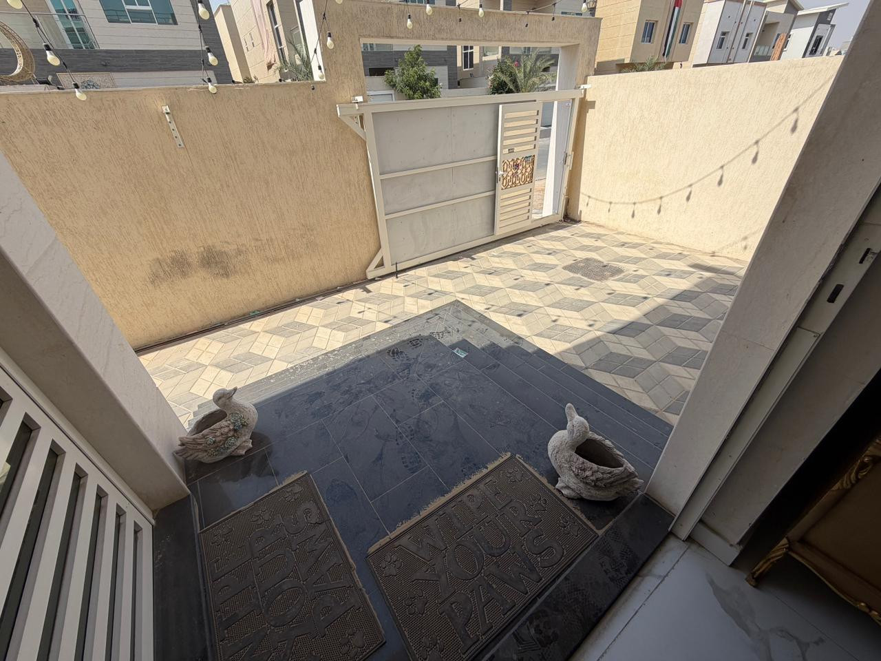 Luxury villa for rent in Al Yasmin