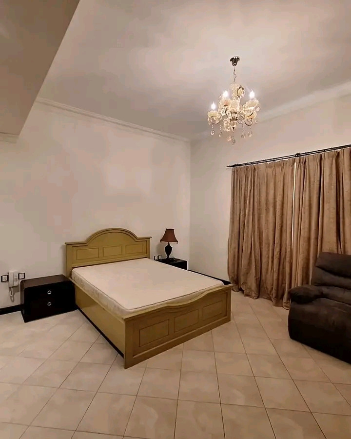 fyla-fakhr-mmyz-gda-mfrosh-balkaml101789572894.jpg