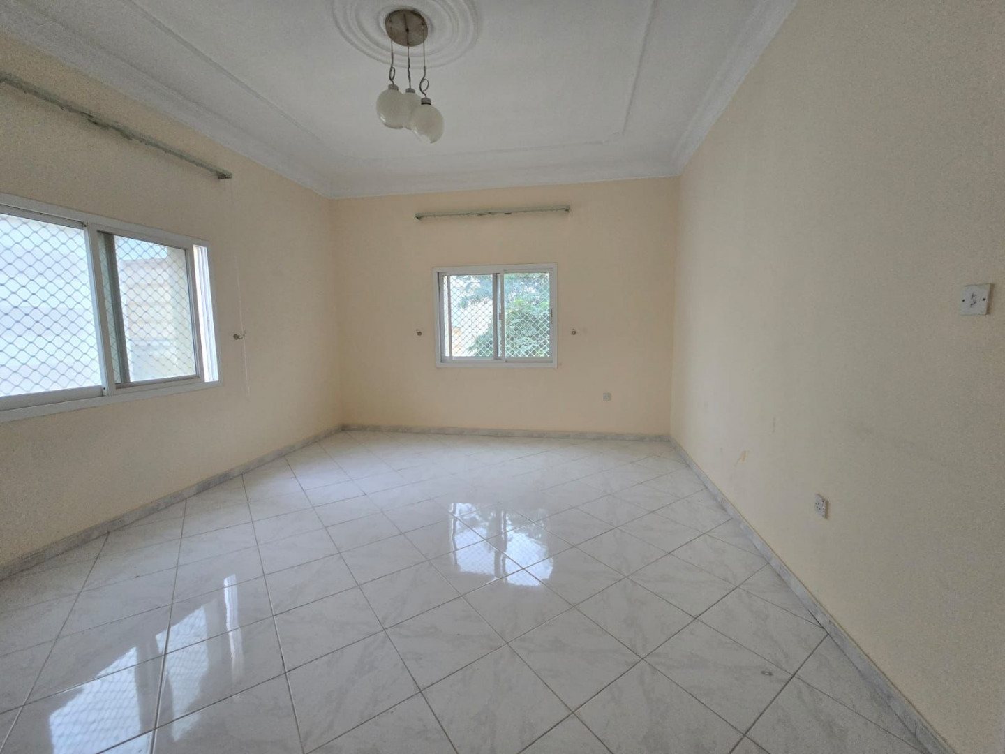 Luxury two-story villa in Al Yash
