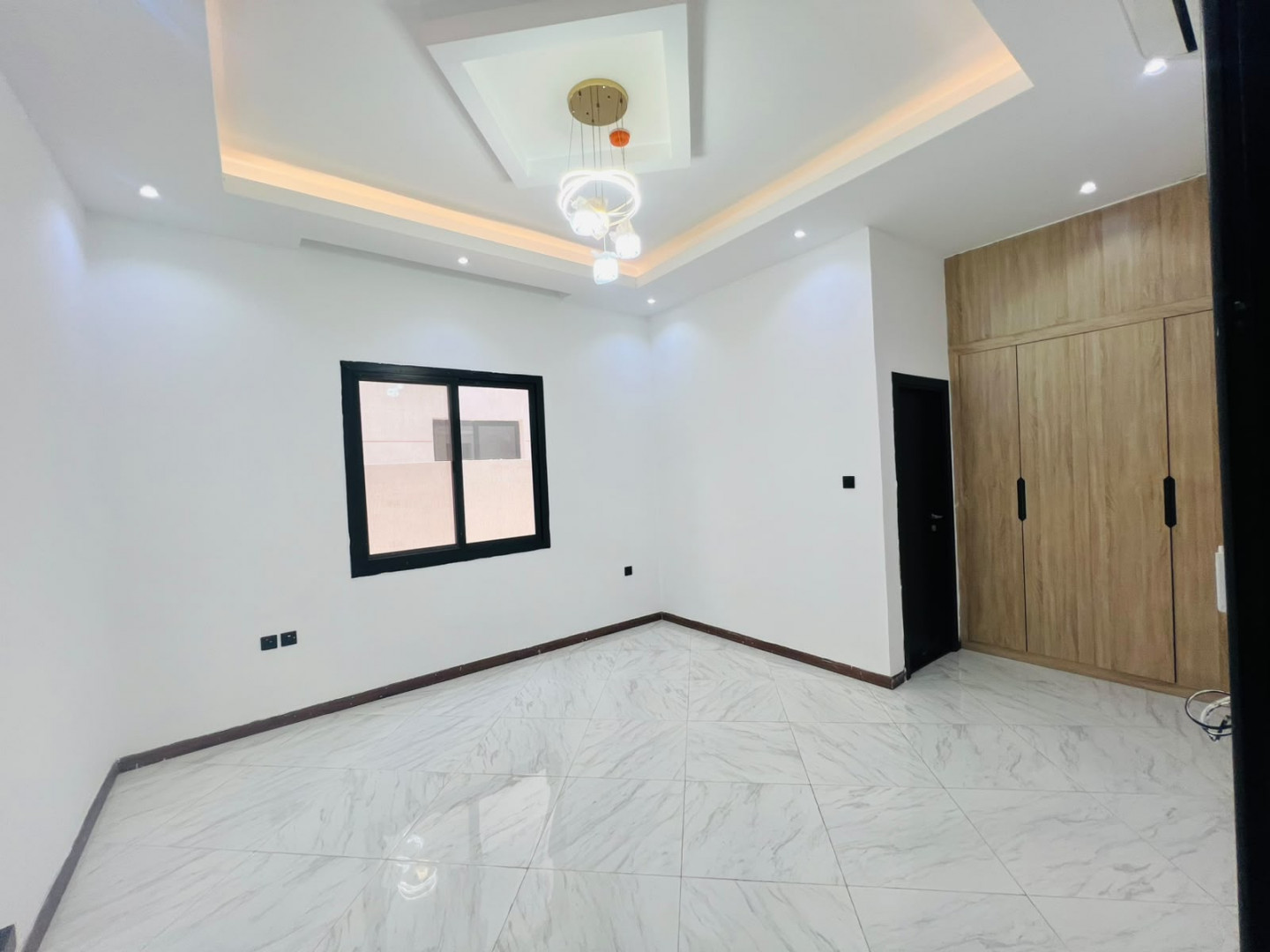 Luxury villa in Al Yasmin