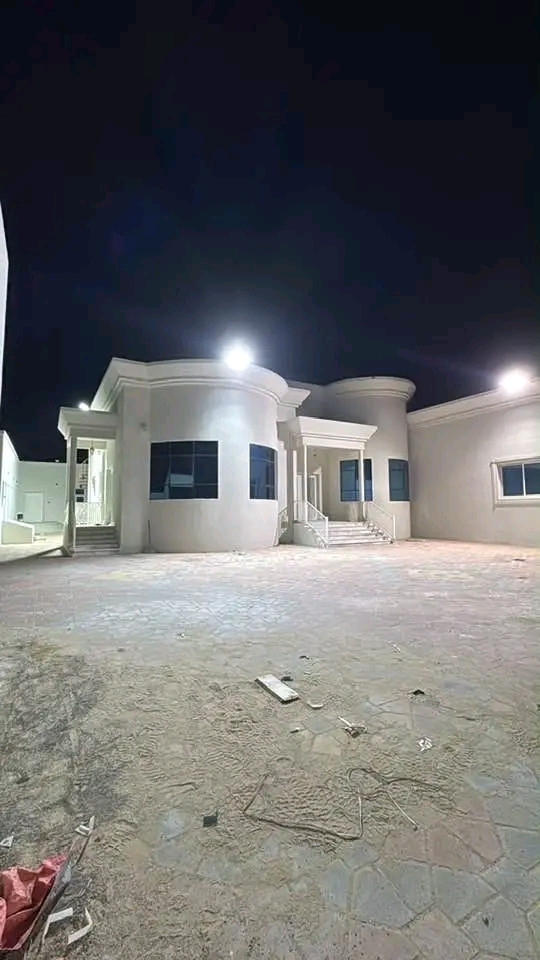A very quiet villa with a very, very spacious area