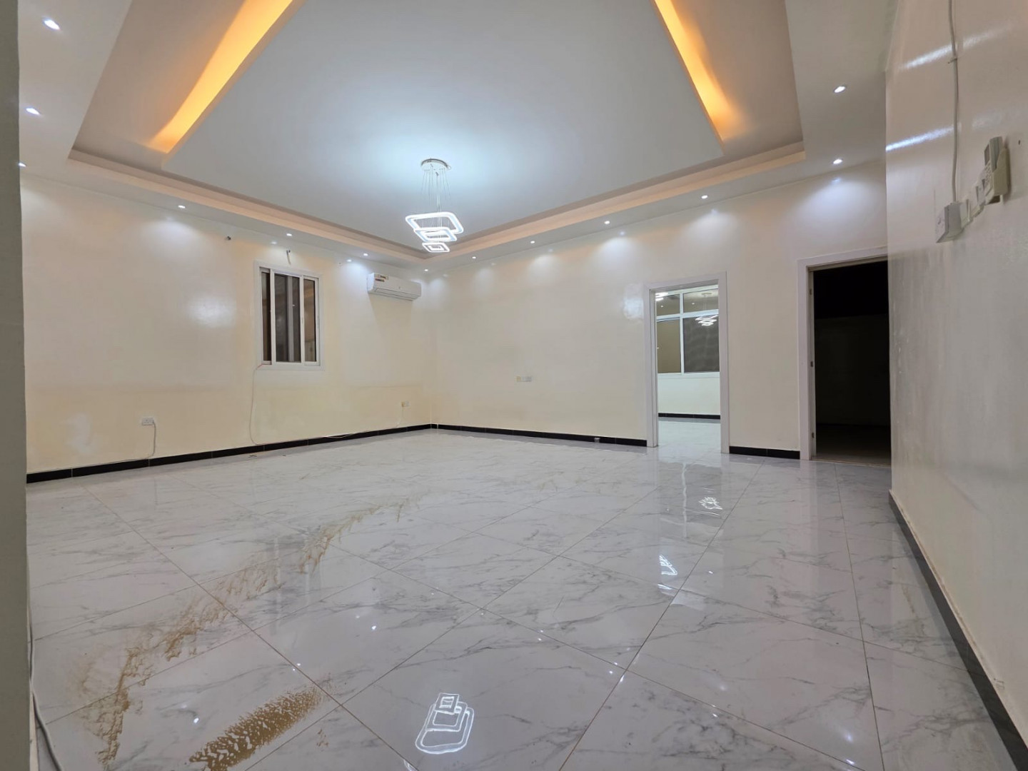 Villa for annual rent in Al Zahia