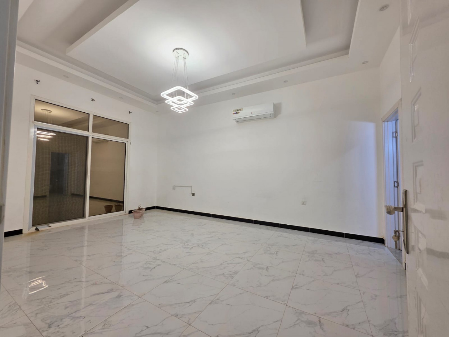 Villa for annual rent in Al Zahia