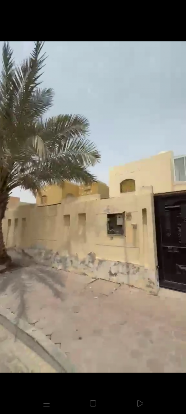 A distinctive villa in Al Muwaihat 3