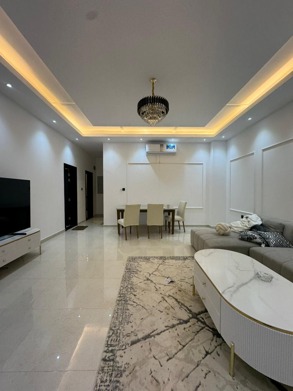 A distinctive, fully furnished villa