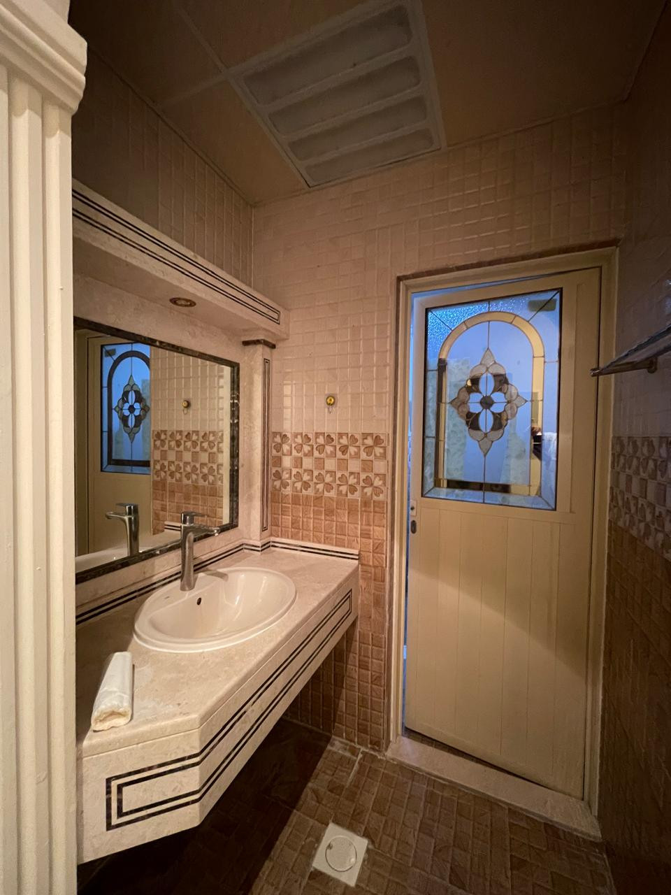 Villa in a prime location for female employees