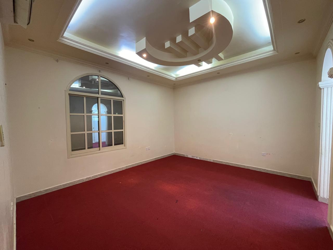 Villa in a prime location for female employees