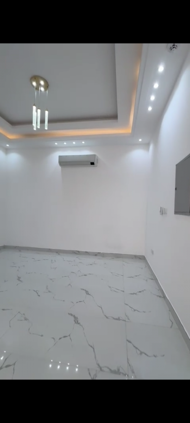 A magnificent villa in Al-Yasmin