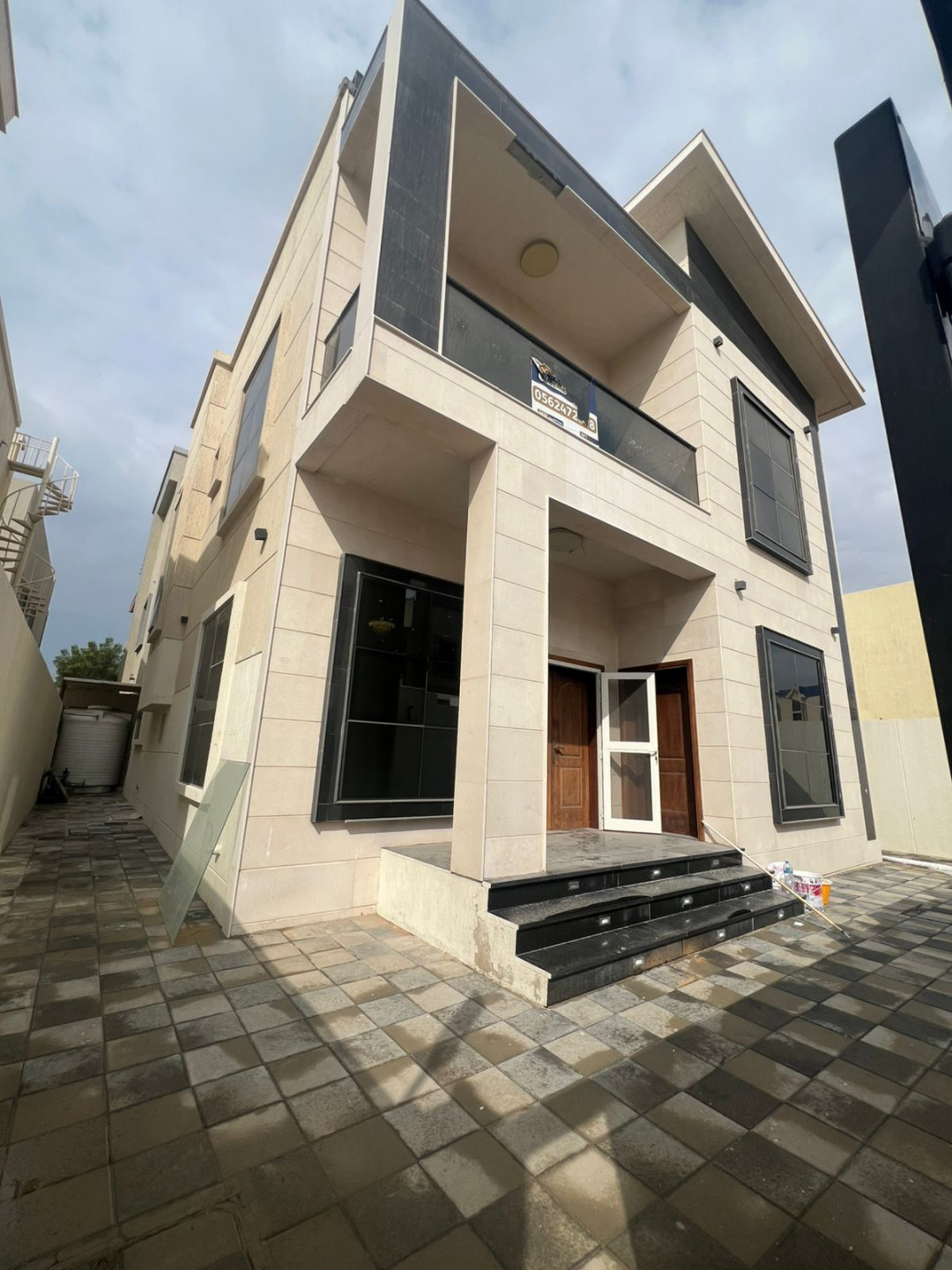 A magnificent villa in Al-Yasmin