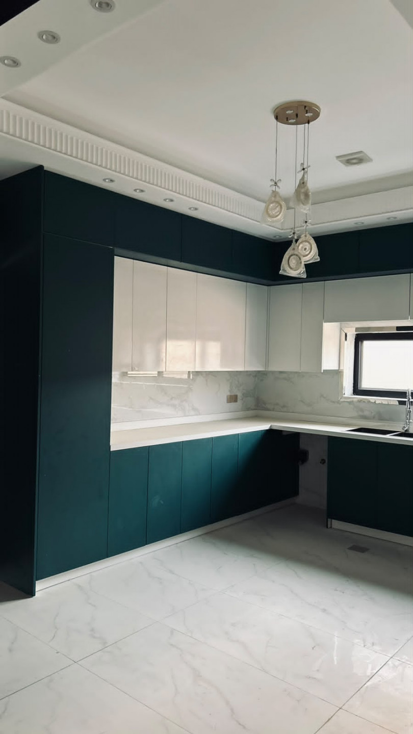 Luxury two-story villa in Al Zahia