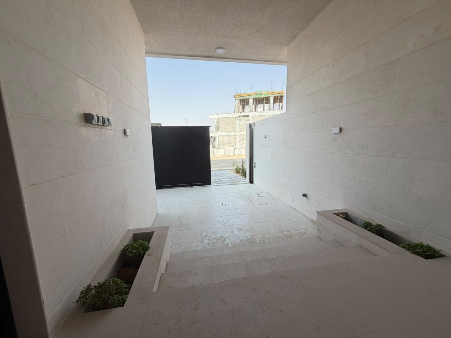 Townhouse villa in Al-Haliu area