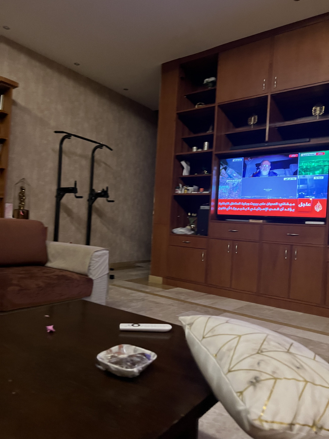 Private Arabic room in an apartment