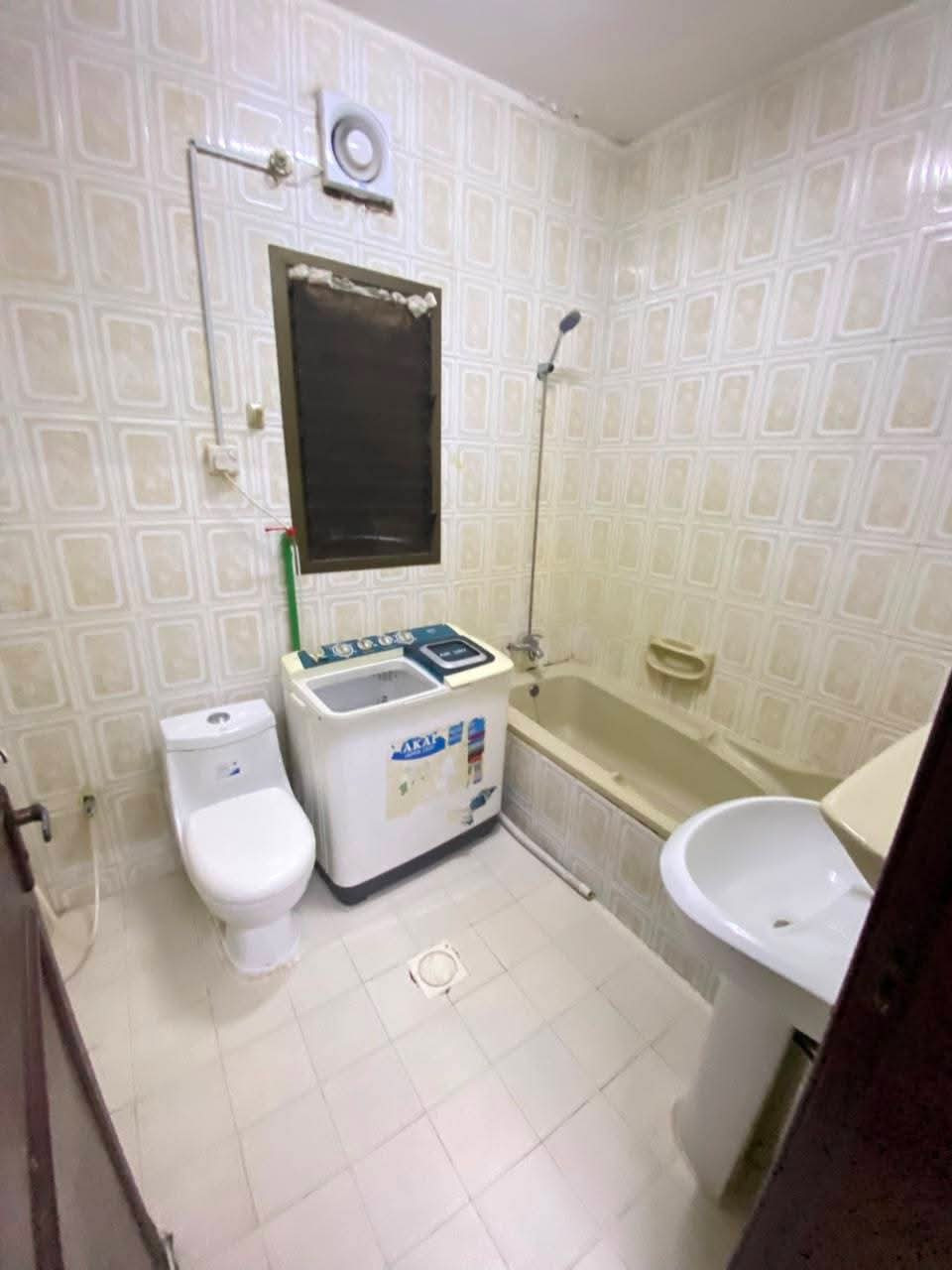 Room near Al Khuwair Park