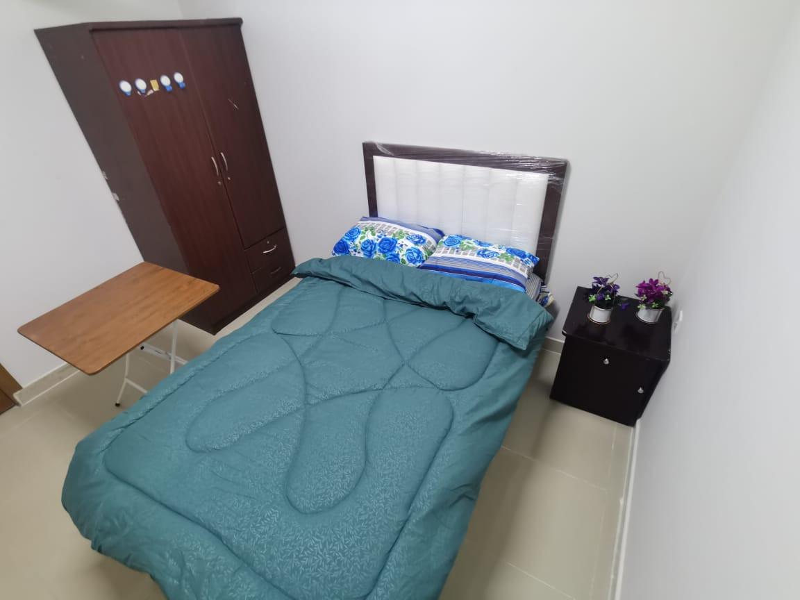 Furnished single room, all services included