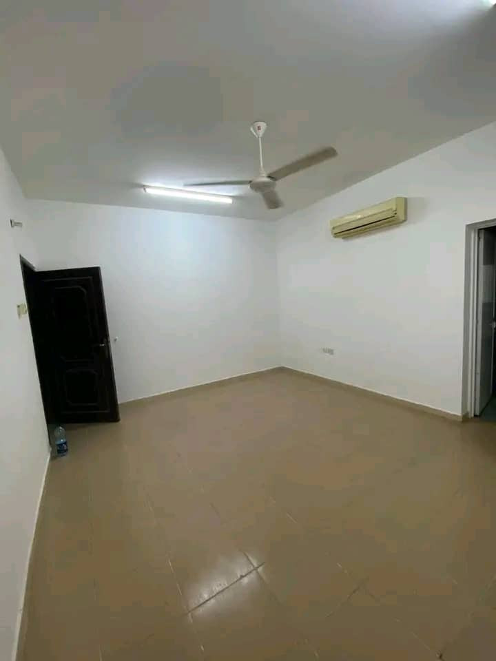 A room in Seeb