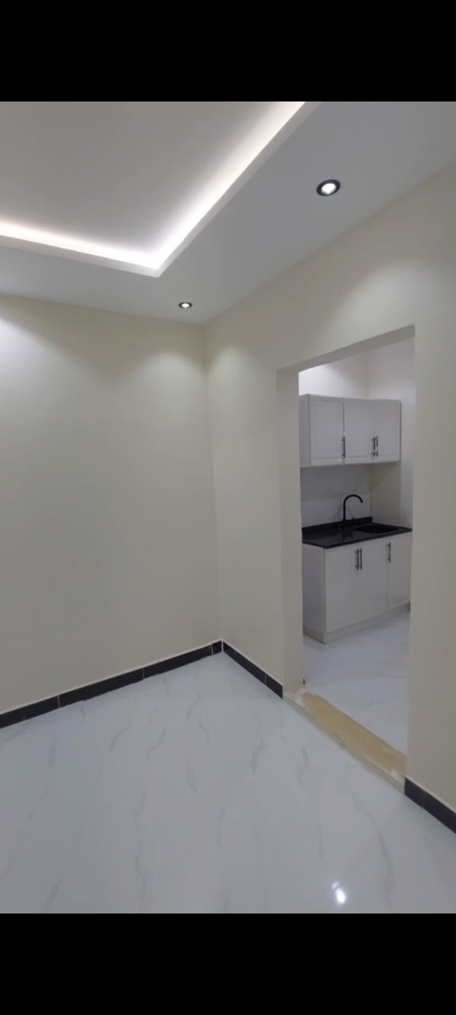 A room in the Al-Ulya neighborhood