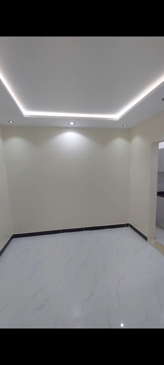 A room in the Al-Ulya neighborhood