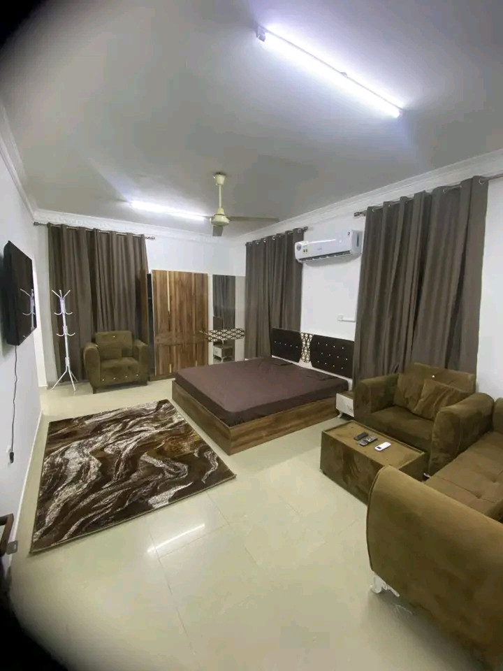 ghrf-kbyr-shaml-alkhdmat01788298399.jpg