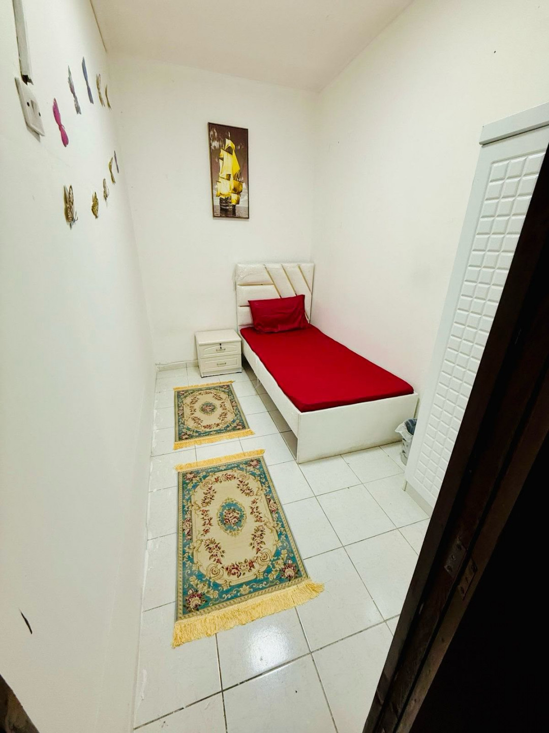 Girls' room in Al Majaz 3