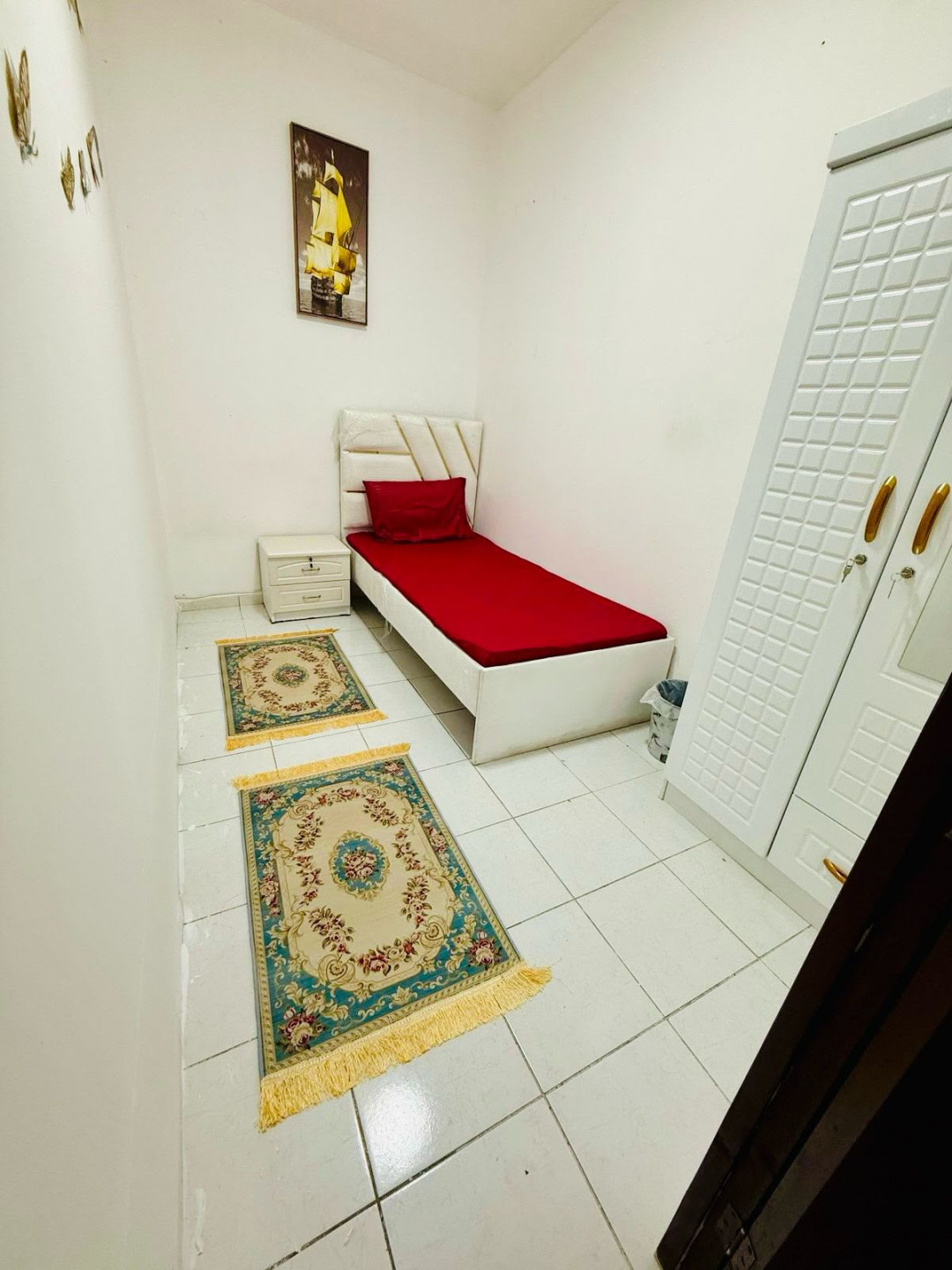 Girls' room in Al Majaz 3