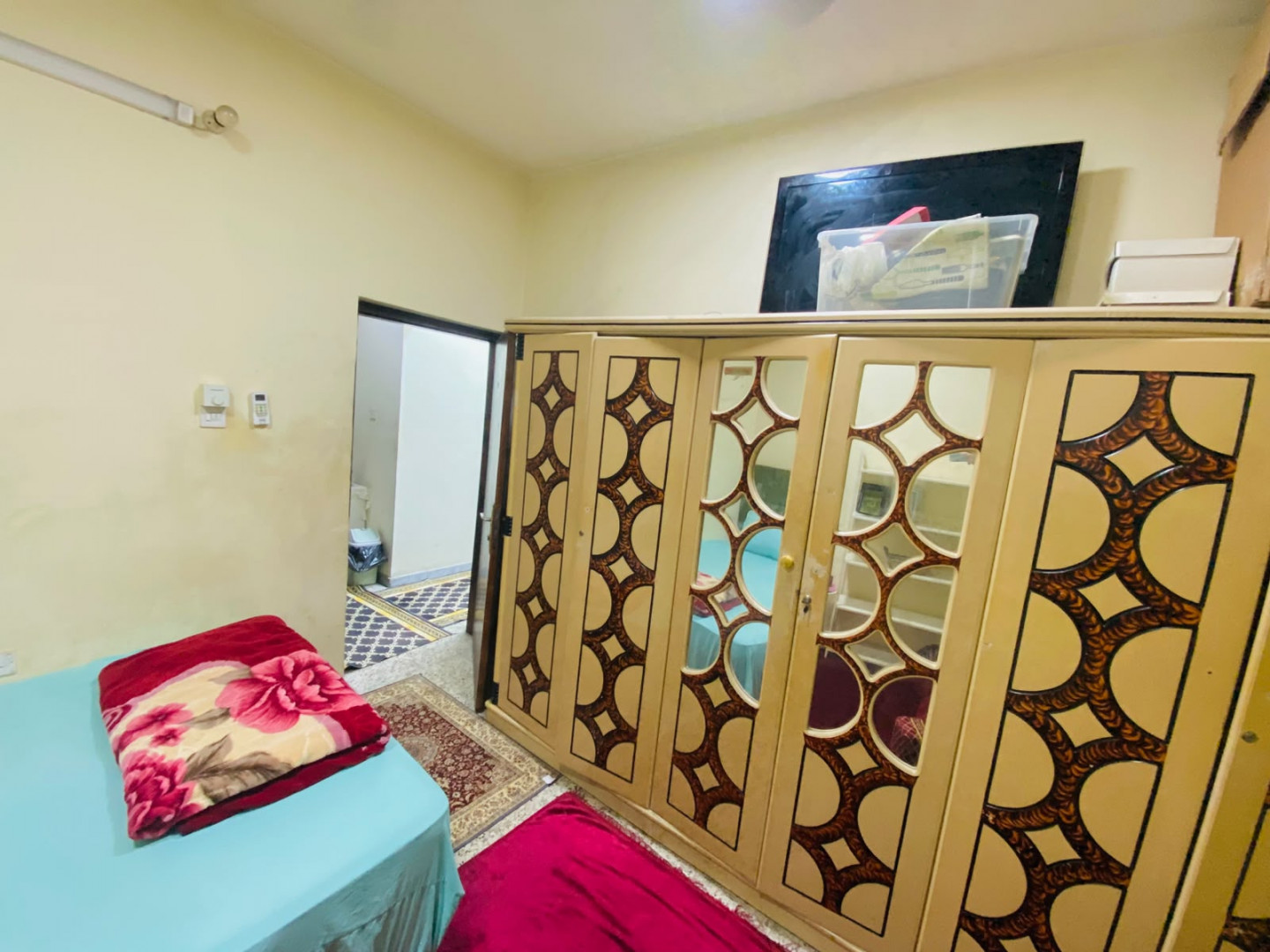 Furnished room in Al Ghubra North