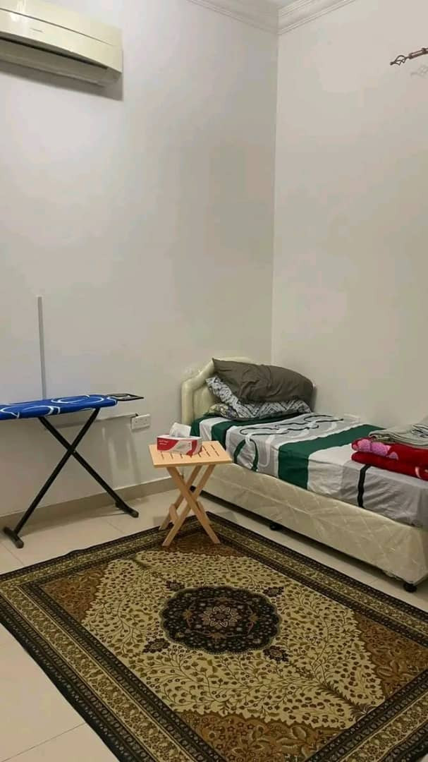 ghrf-mfrosh-fy-almoalh-alshmaly01792320805.jpg