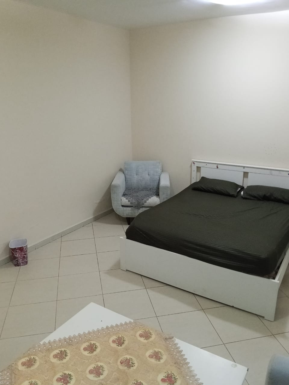 Spacious room with shared bathroom