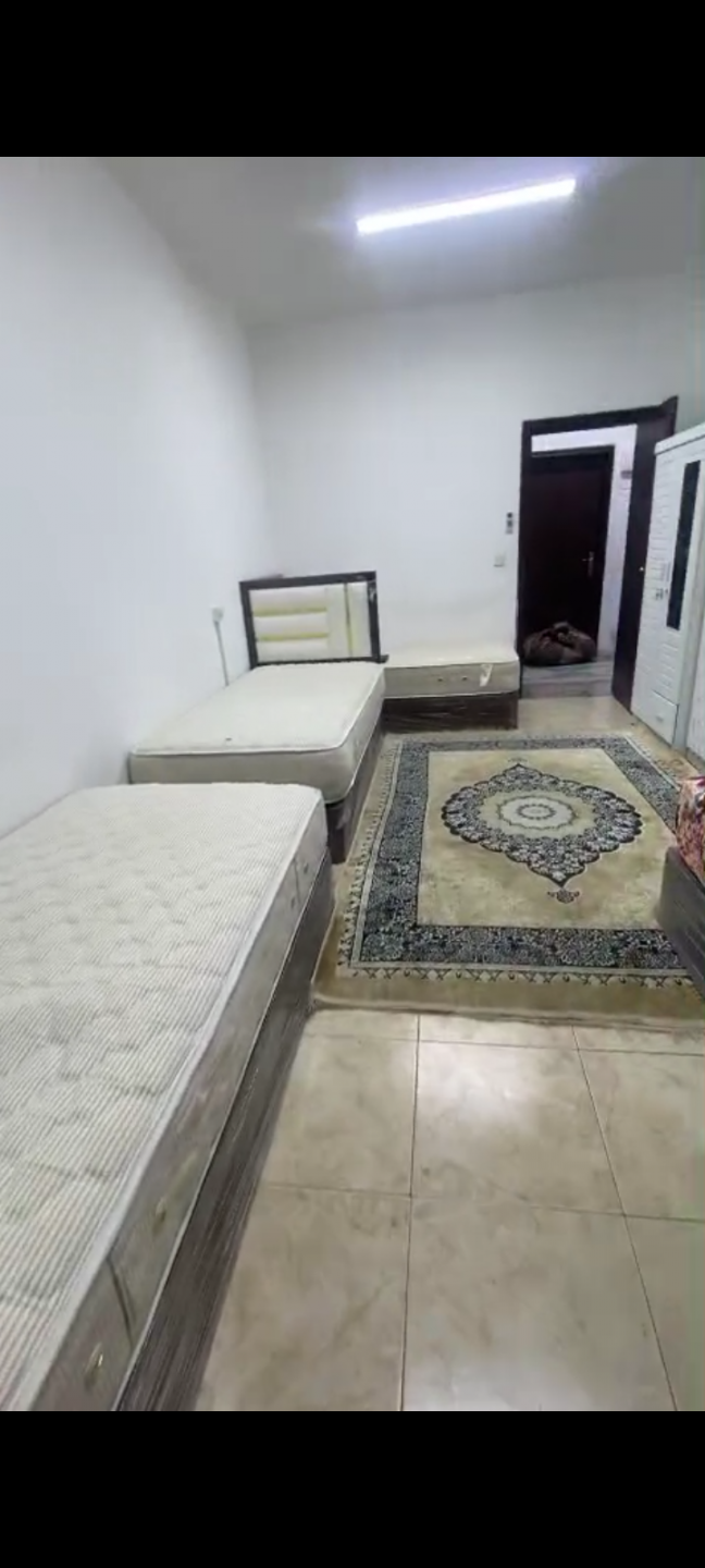 Shared room with balcony for young people