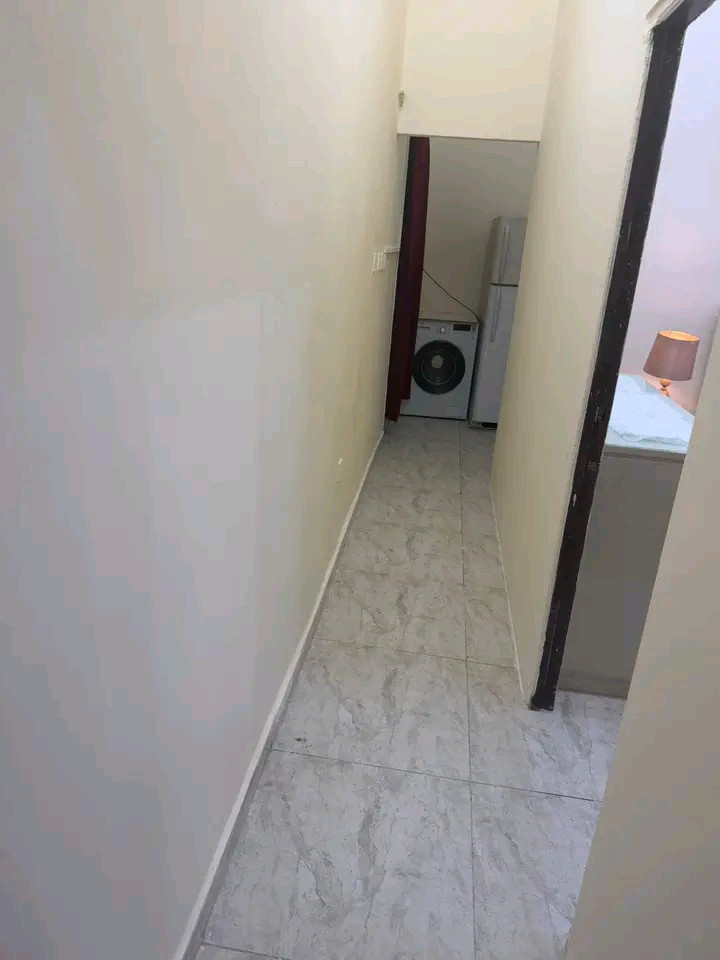 Room and hall, Al Shafi Street