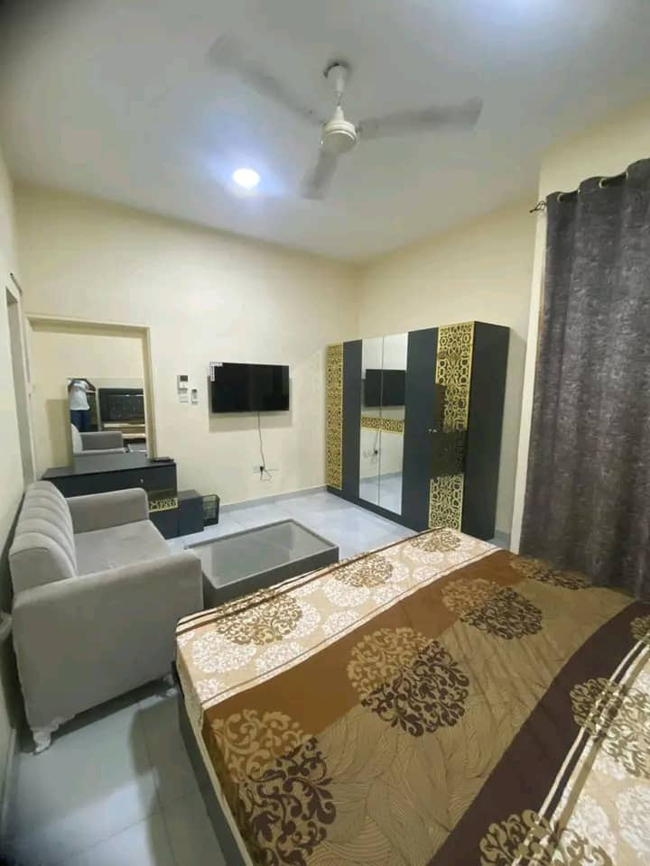 Room and kitchen, first occupancy