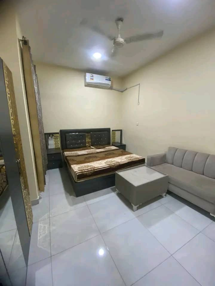 Room and kitchen, first occupancy
