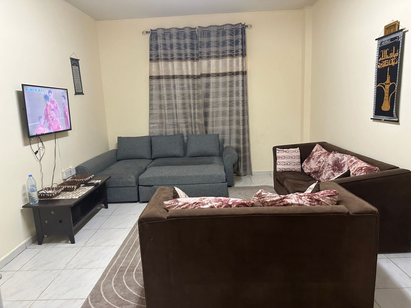 One bedroom and living room with two bathrooms in Al Qasimiya