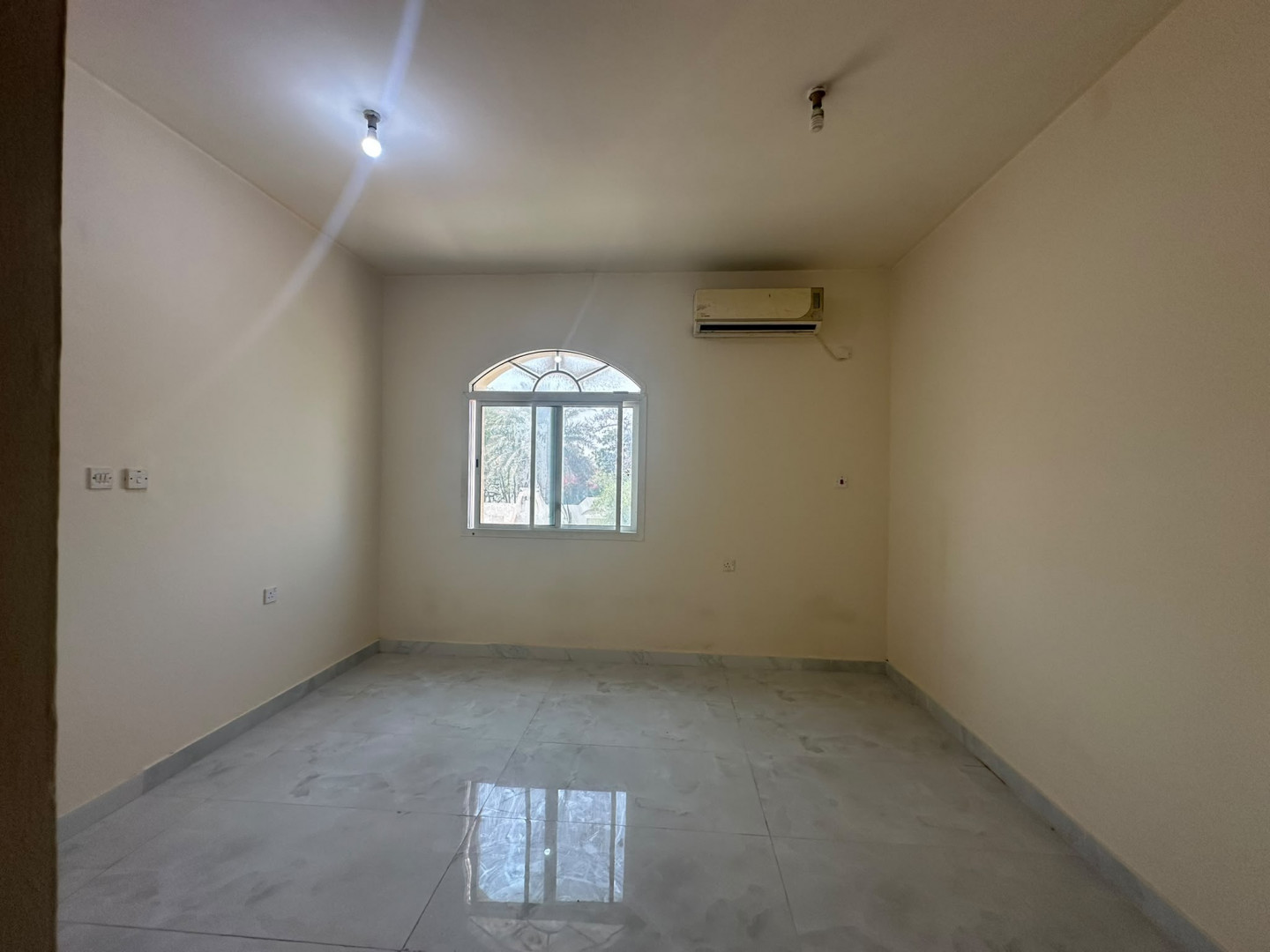 One bedroom and living room, first floor (upper floor)