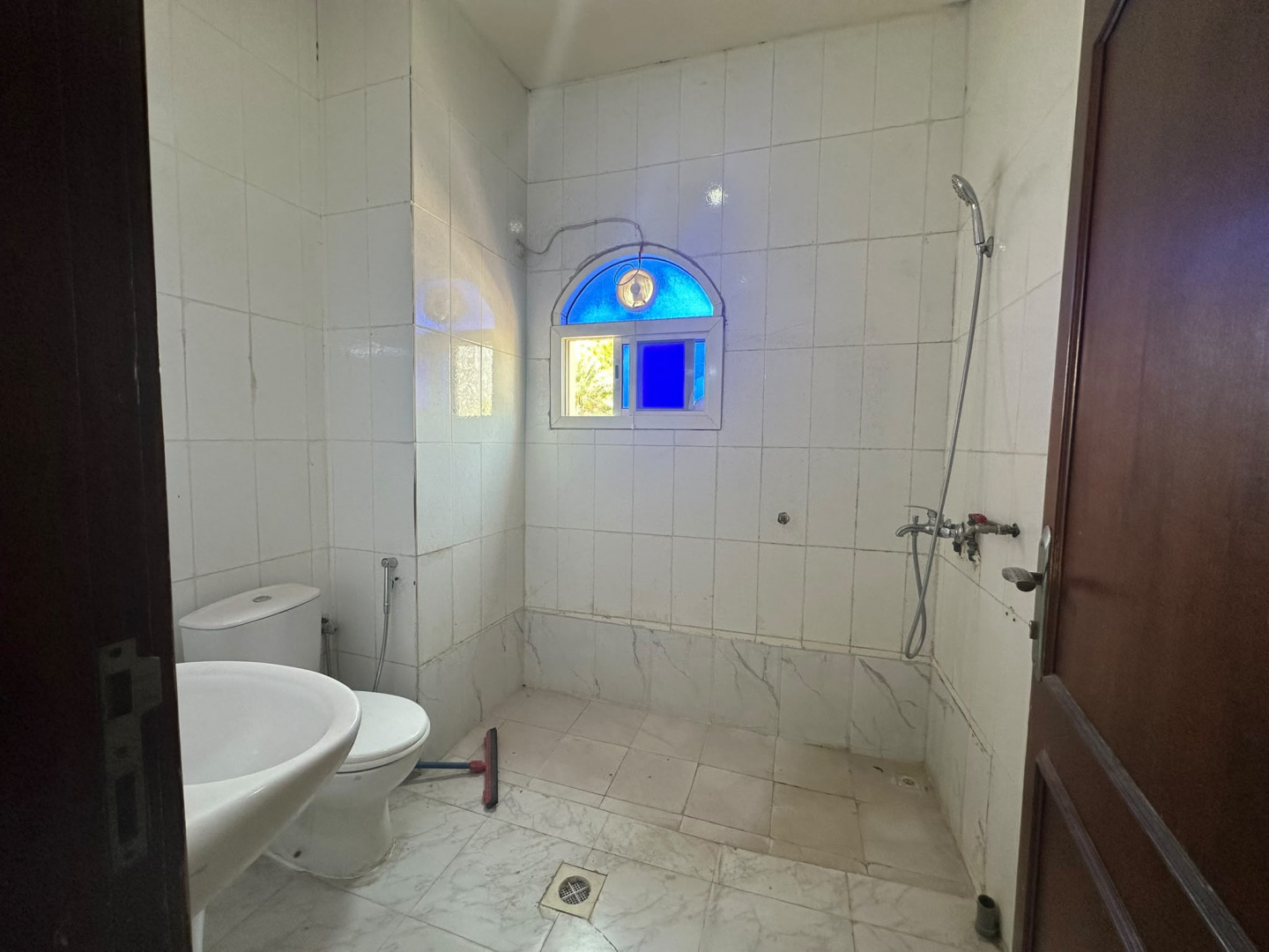 ghrf-osal-dor-aol-aaloy81790867927.jpg
