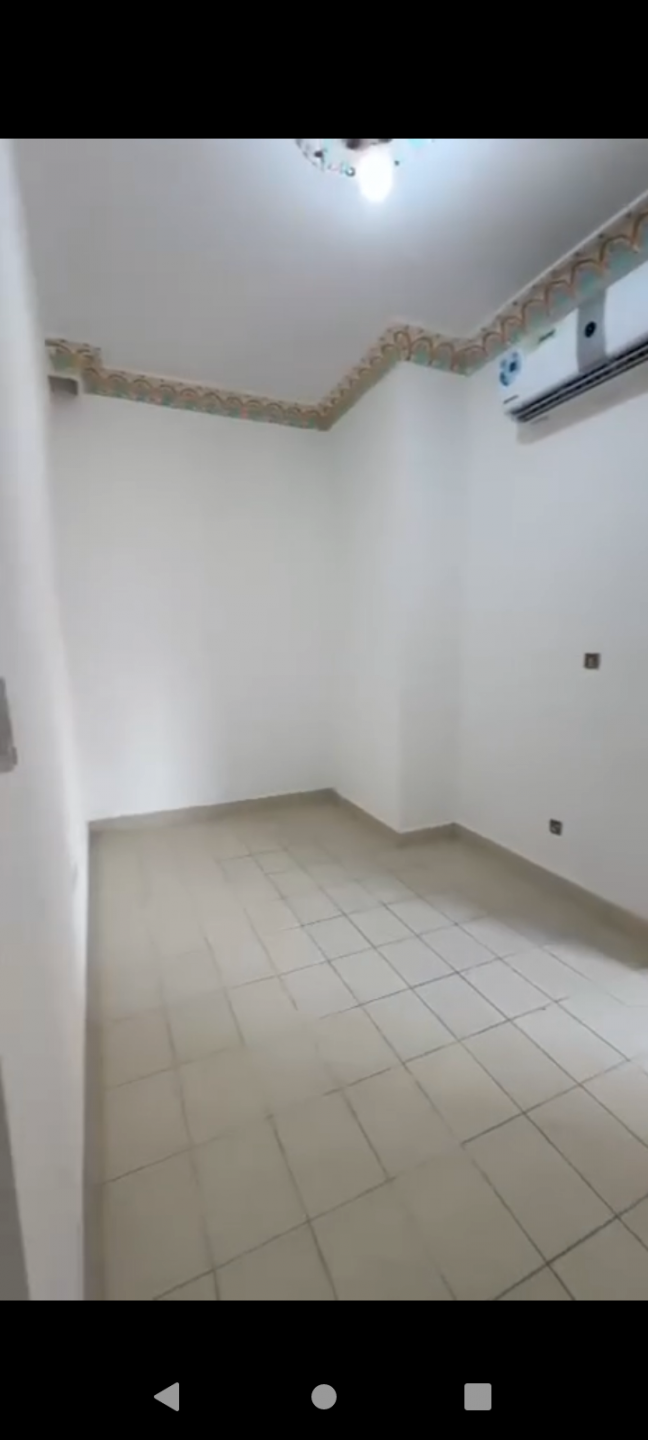 One bedroom and living room in Al Khalidiyah