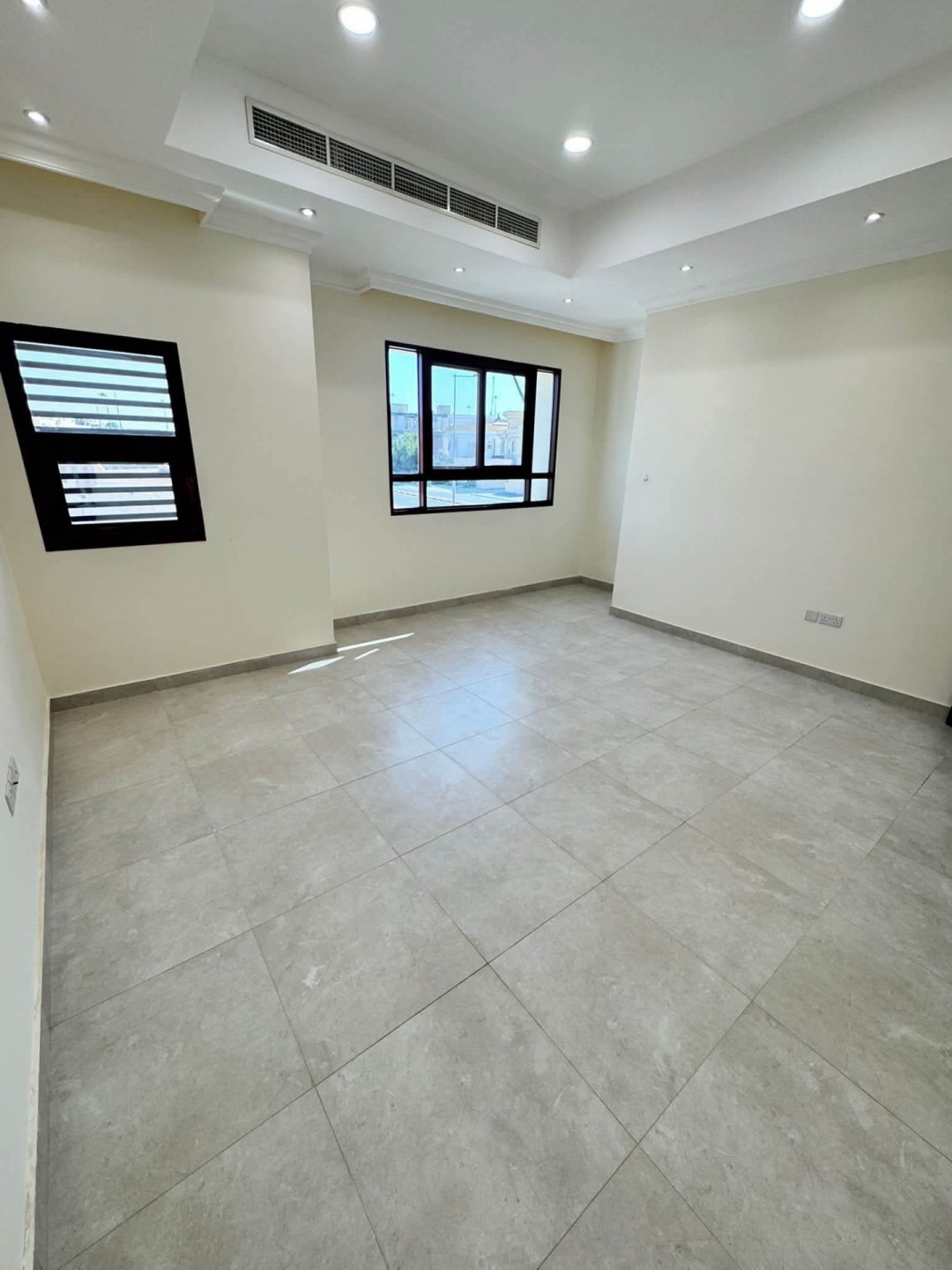 Unfurnished one-bedroom apartment in Al Duhail